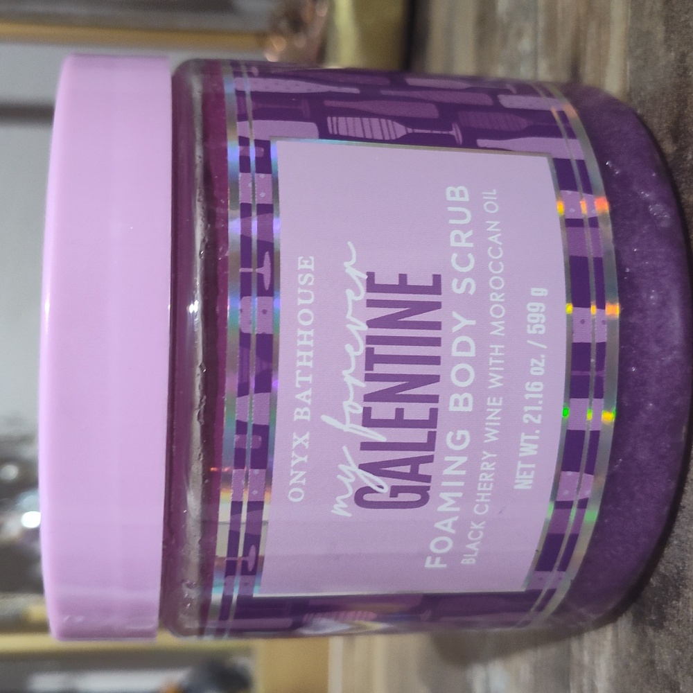 Onyx Bathhouse Foaming Body Scrub